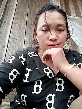 Snapshot of miumiu_00 chatting on November 10, 5:12 am miumiu 00 online show from November 10, 5:12 am