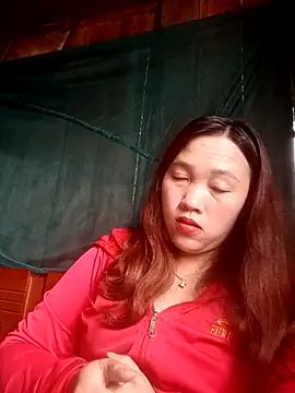 Snapshot of miumiu_00 chatting on December 5, 4:11 am miumiu 00 online show from December 5, 4:11 am