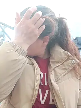 miumiu 00 online show from February 23, 7:53 am