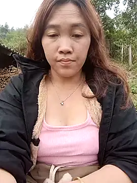 Snapshot of miumiu_00 chatting on November 9, 5:44 am miumiu 00 online show from November 9, 5:44 am