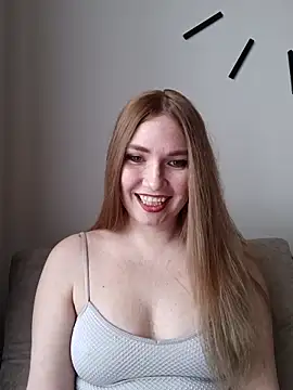 KisaVixen online show from March 25, 3:00 pm