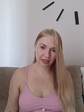 KisaVixen online show from July 21, 11:33 am