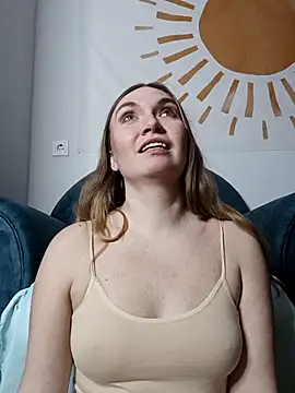 KisaVixen online show from February 6, 5:42 pm