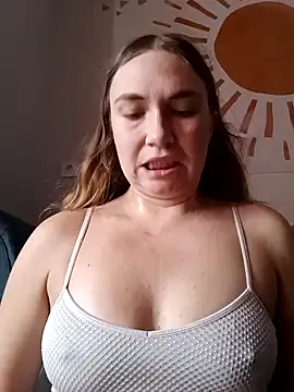 Snapshot of KisaVixen chatting on October 27, 10:27 am KisaVixen online show from October 27, 10:27 am