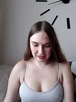 KisaVixen online show from March 3, 12:45 pm