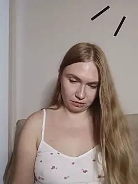 KisaVixen online show from June 3, 4:55 pm