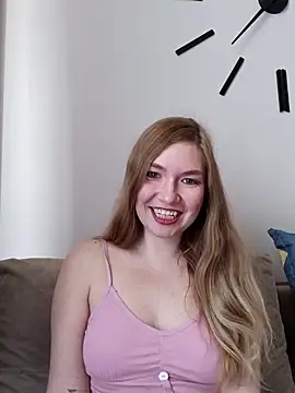 KisaVixen online show from April 19, 10:38 am