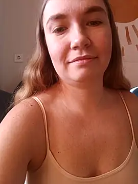 Snapshot of KisaVixen chatting on October 25, 6:56 am KisaVixen online show from October 25, 6:56 am