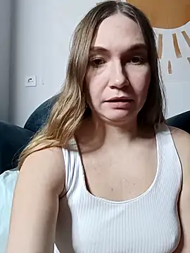 KisaVixen online show from December 15, 4:24 pm