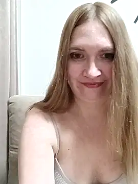 KisaVixen online show from March 26, 3:05 am