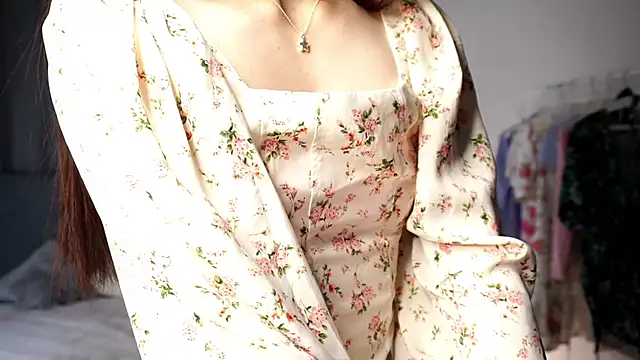 Snapshot of KarisaKusner chatting on November 23, 12:09 am KarisaKusner online show from November 23, 12:09 am