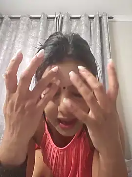 Indian GlowingMiax online show from November 14, 5:44 am