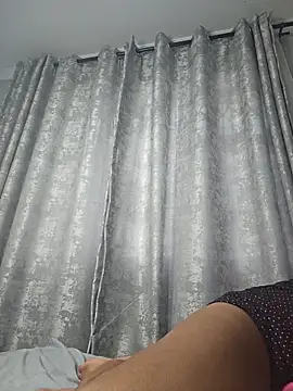 Indian GlowingMiax online show from November 4, 4:49 am