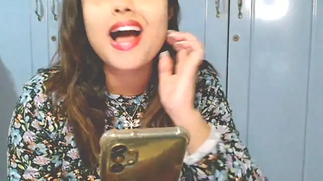 Snapshot of Indian_GlowingMiax chatting on September 12, 6:51 pm Indian GlowingMiax online show from September 12, 6:51 pm