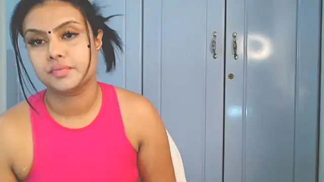 Snapshot of Indian_GlowingMiax chatting on October 16, 5:38 am Indian GlowingMiax online show from October 16, 5:38 am