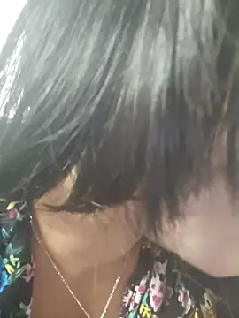 Indian GlowingMiax online show from October 31, 7:38 am