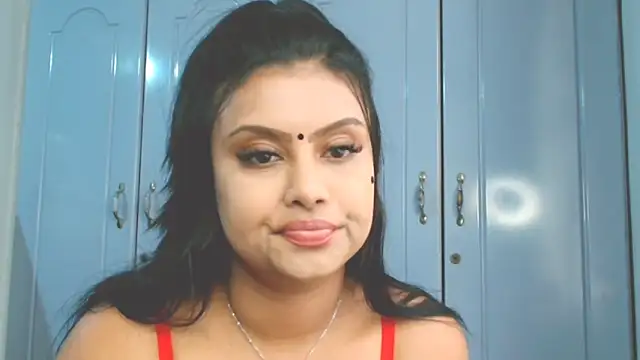 Snapshot of Indian_GlowingMiax chatting on October 15, 9:06 am Indian GlowingMiax online show from October 15, 9:06 am