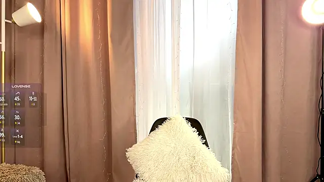 GlaydsLeveto online show from February 9, 4:21 am