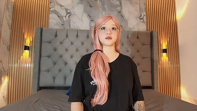 Suxan White  online show from September 28, 12:12 pm