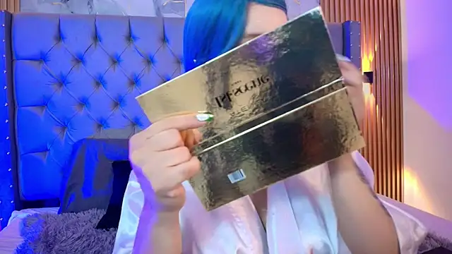 Suxan White  online show from March 11, 12:32 pm