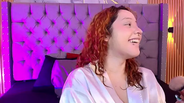 Suxan White  online show from March 18, 8:32 pm