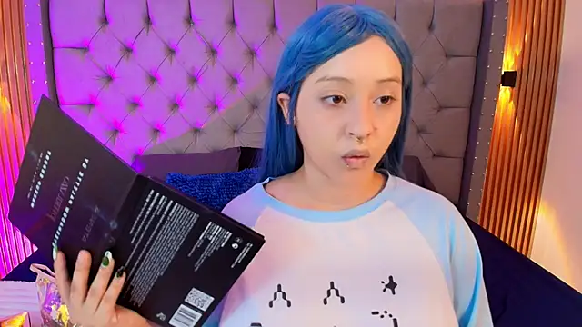 Suxan White  online show from March 25, 12:59 pm