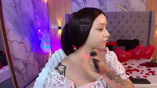 Suxan White  online show from February 14, 12:38 pm