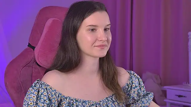 Snapshot of AgataWillis chatting on June 15, 10:26 am AgataWillis online show from June 15, 10:26 am