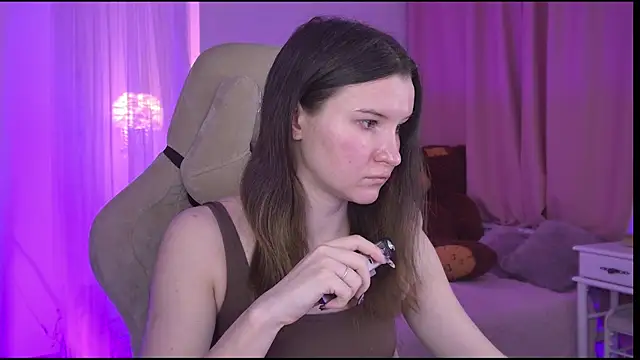 AgataWillis online show from April 4, 4:30 am