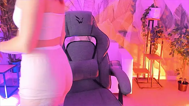 AgataWillis online show from November 28, 11:21 am