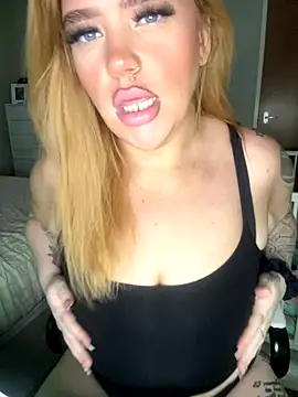 MysteriousMylaX online show from November 4, 1:04 pm