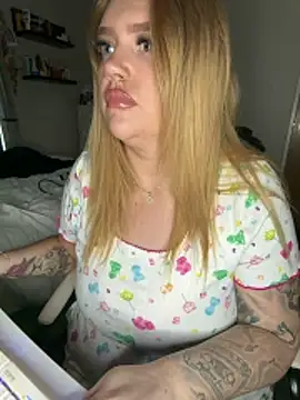 MysteriousMylaX online show from April 6, 6:09 pm