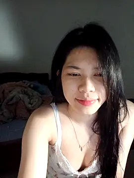 Snapshot of Katanh chatting on May 7, 11:02 am Katanh online show from May 7, 11:02 am