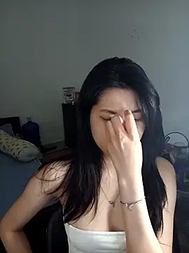 Snapshot of Katanh chatting on May 5, 7:55 am Katanh online show from May 5, 7:55 am