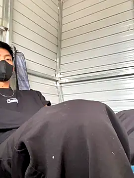 linh21107 online show from October 26, 5:52 am