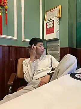 linh21107 online show from April 10, 12:23 pm