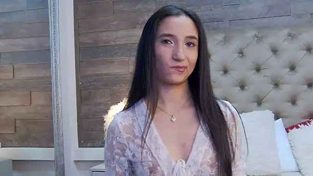 CarolinaBlair online show from December 16, 8:18 am