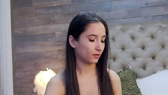 CarolinaBlair online show from January 13, 6:50 am