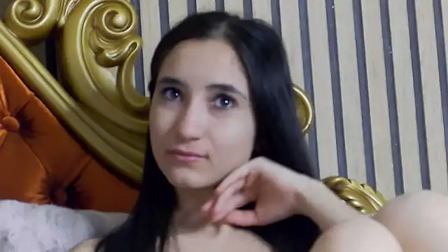 CarolinaBlair online show from April 14, 7:35 am