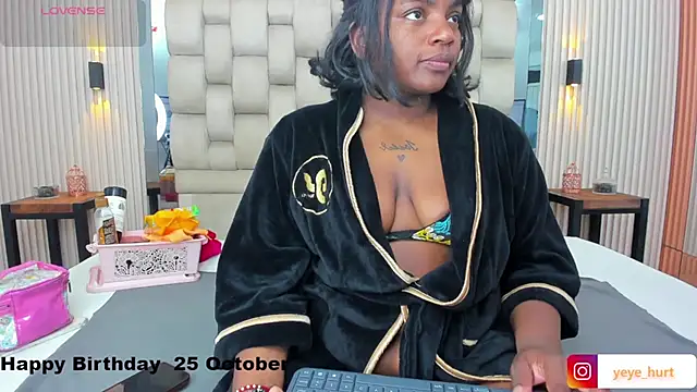 Snapshot of nahomye_teylor chatting on October 8, 2:57 am nahomye teylor online show from October 8, 2:57 am