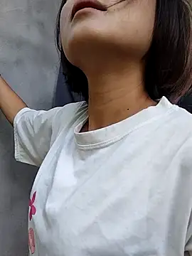 linda bae00 online show from November 7, 1:43 am