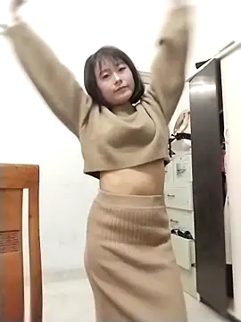 linda bae00 online show from February 9, 1:42 pm