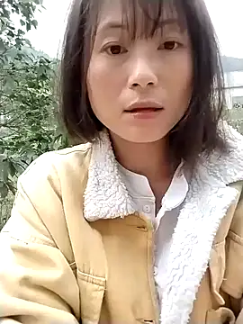 linda bae00 online show from December 14, 1:34 am