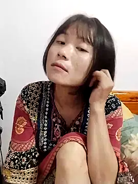 linda bae00 online show from October 18, 1:57 pm