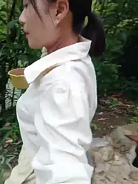 linda bae00 online show from July 17, 11:57 pm