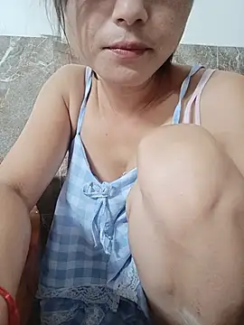 linda bae00 online show from July 15, 12:45 pm