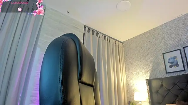 Snapshot of celeste__clark chatting on September 18, 12:19 pm celeste clark online show from September 18, 12:19 pm