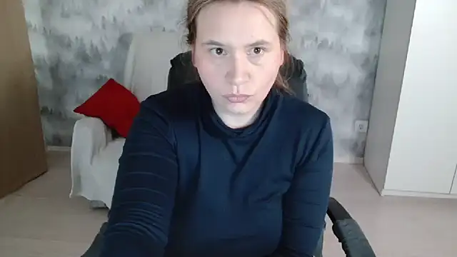 AdelinaLawson online show from April 13, 10:52 am