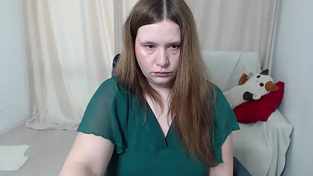 Snapshot of AdelinaLawson chatting on March 15, 4:13 am AdelinaLawson online show from March 15, 4:13 am