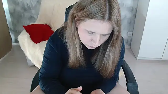 AdelinaLawson online show from April 2, 9:27 am